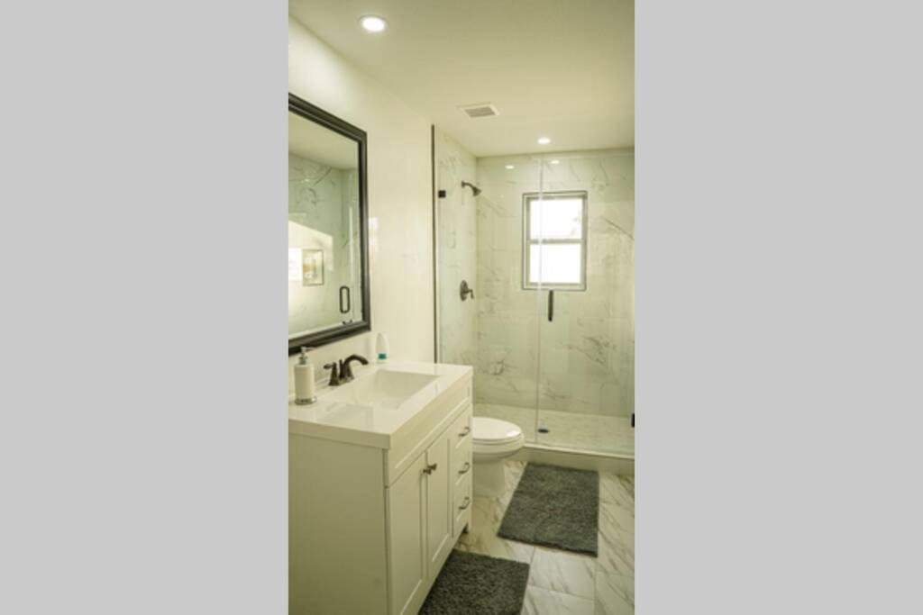 Dallas 4Br Large Yard W Hot Tub , Fire Pit And Basketball Hoop Bagian luar foto