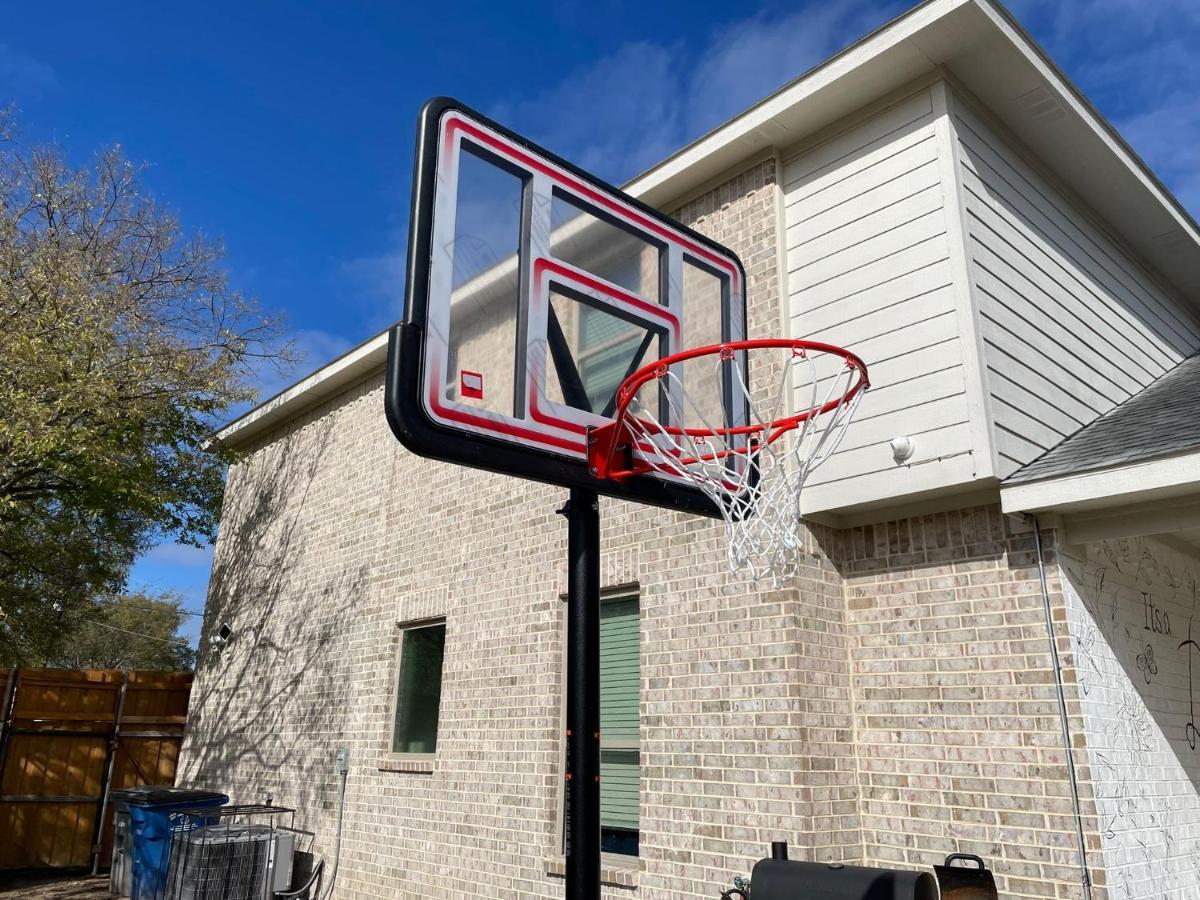 Dallas 4Br Large Yard W Hot Tub , Fire Pit And Basketball Hoop Bagian luar foto